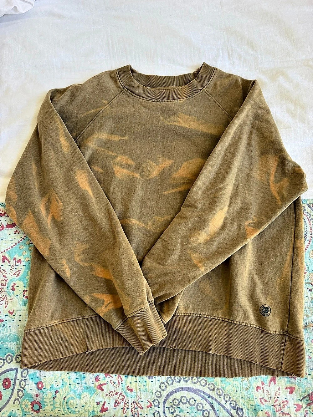 BDG Abstract Pullover in Brown Size Medium